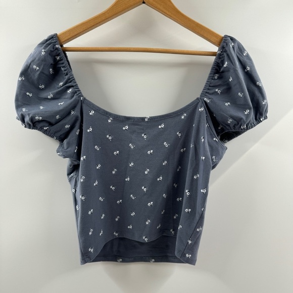 Hollister Steel Blue Floral Puffed Short Sleeve Top – Size Medium - Picture 5 of 7
